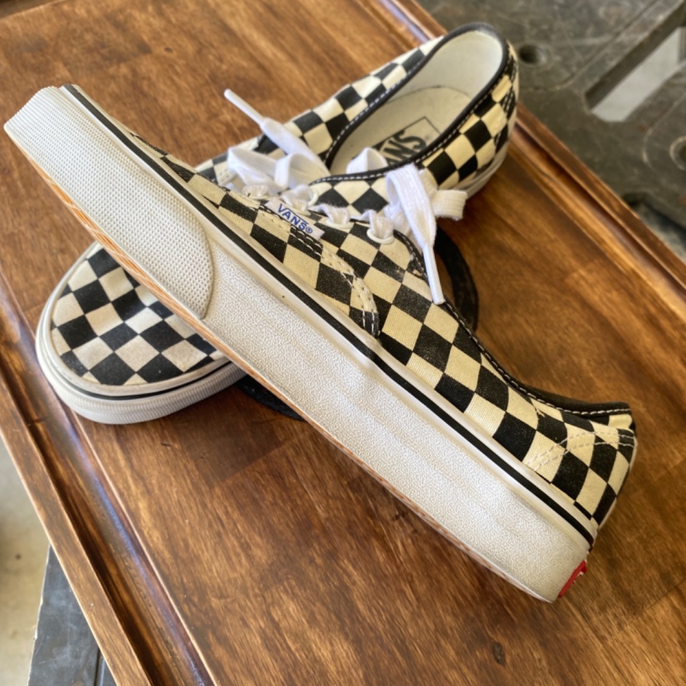 Vans - Picture 2 of 3